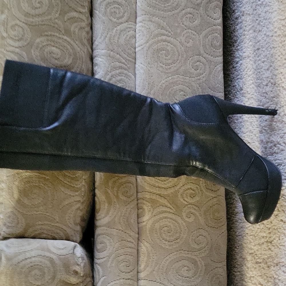 Jessica Simpson black leather boots